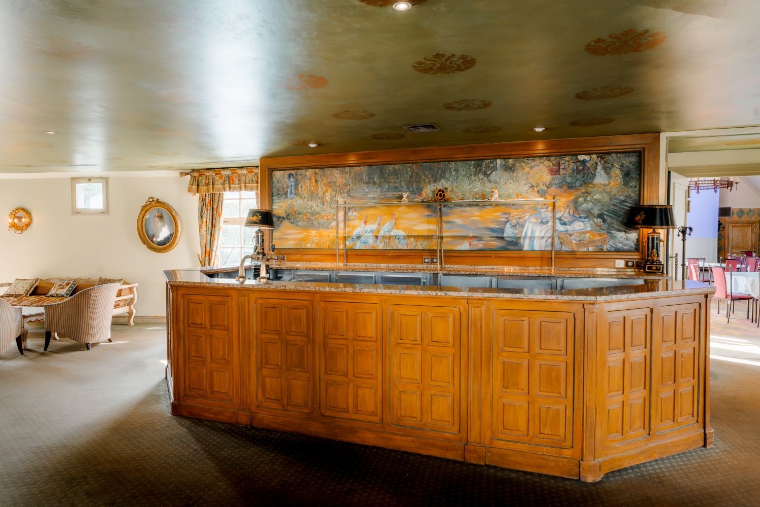 Le Bar